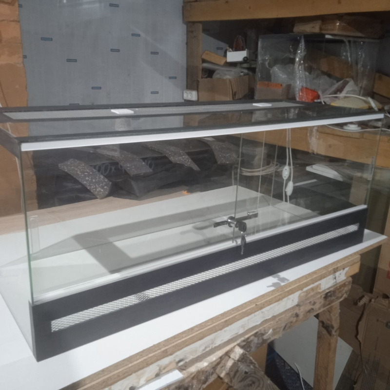 Террариум для агамы