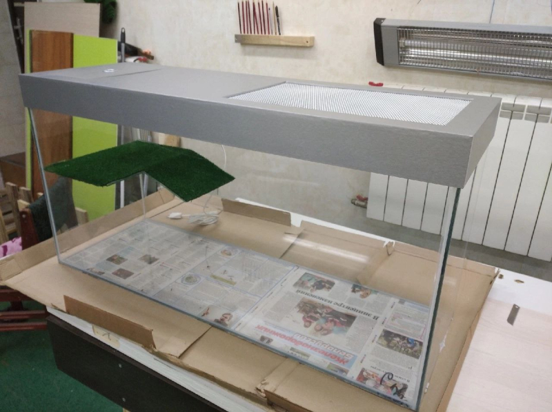 Аквариум с островком для черепахи